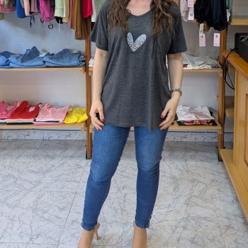 Bossa Nova Moda - Camiseta Nala Gris Oscuro